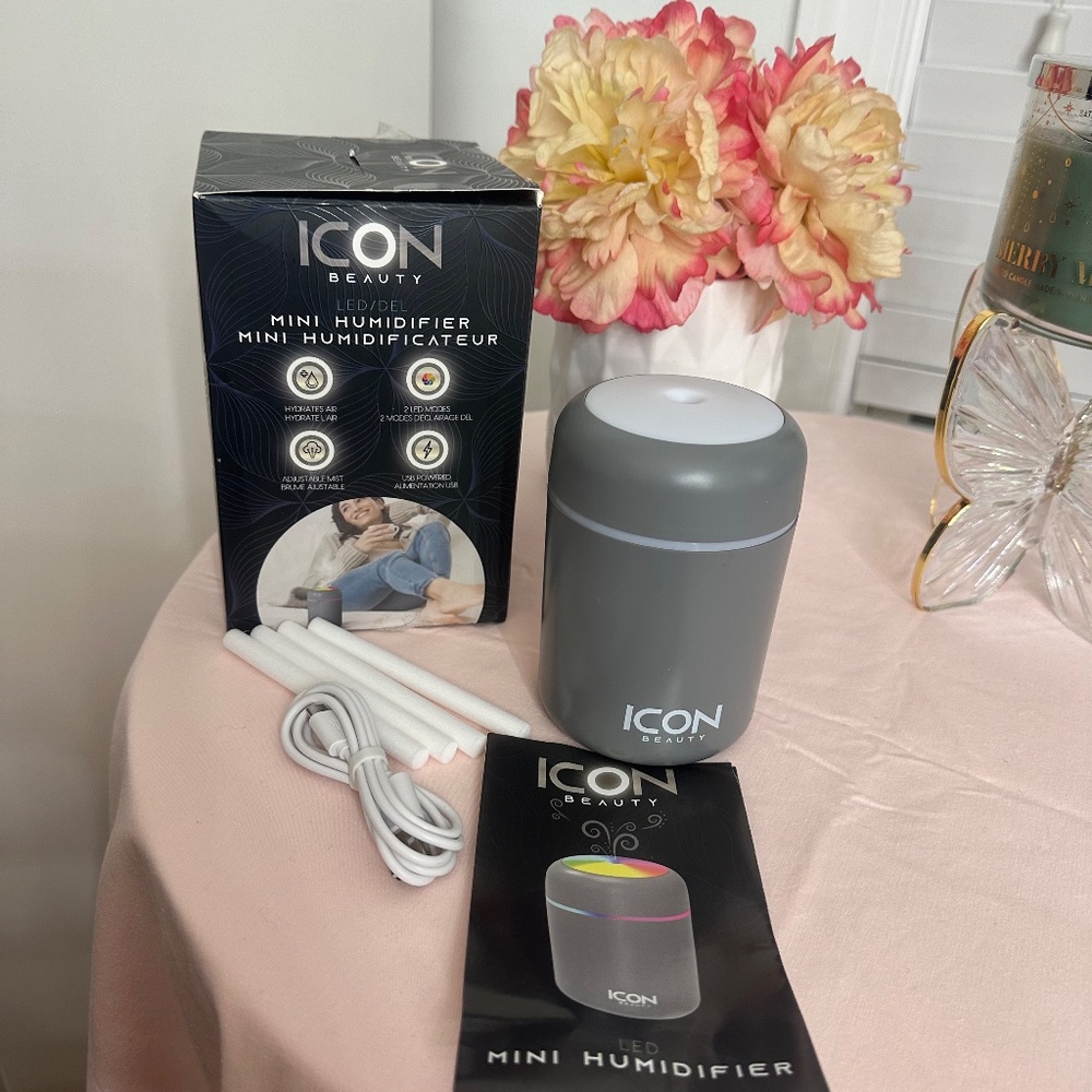 ICON Beauty - LED Mini Humidifier - Picture 3 of 9